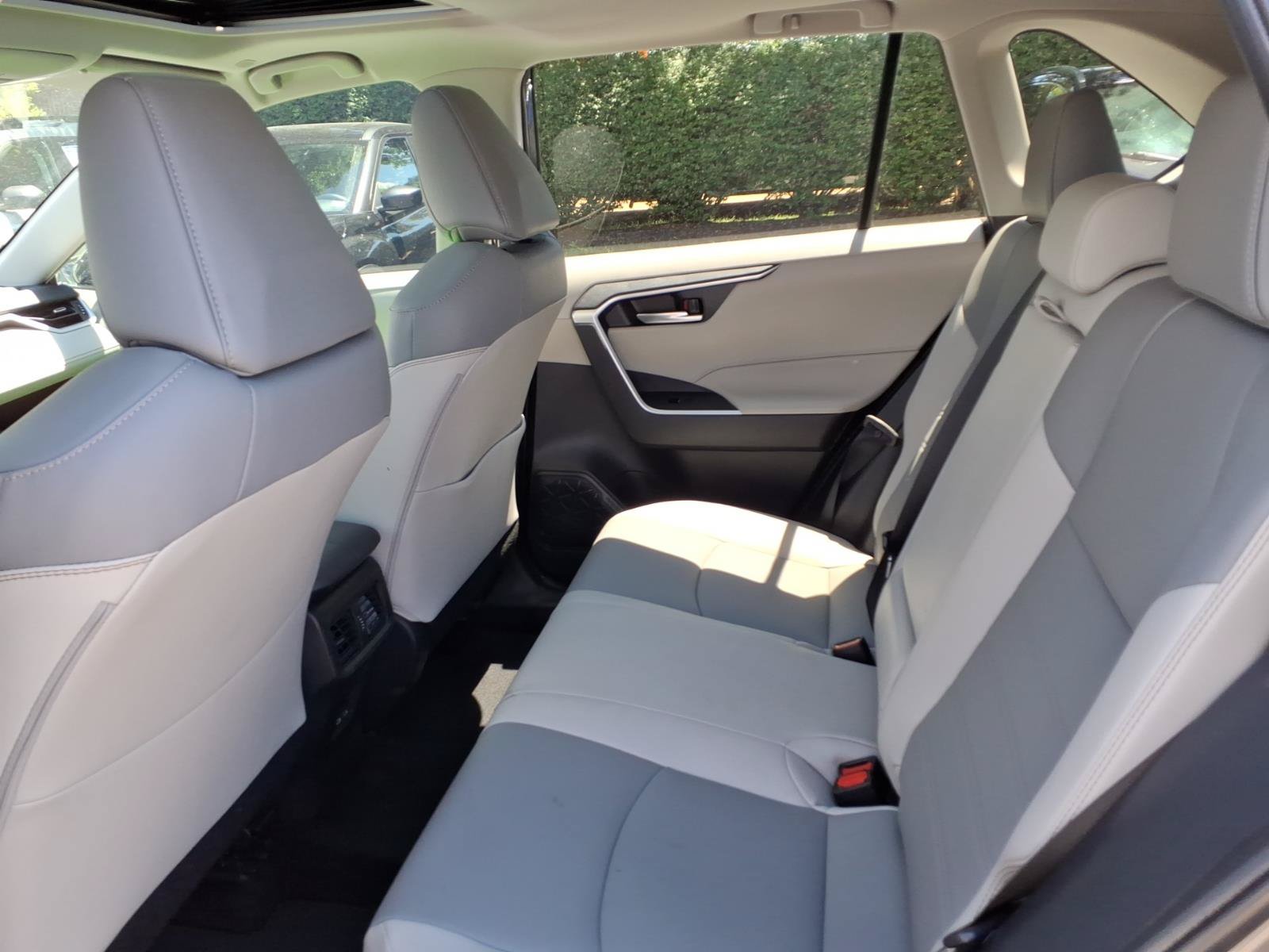 Used 2025 Toyota RAV4 XLE Premium FWD image 27