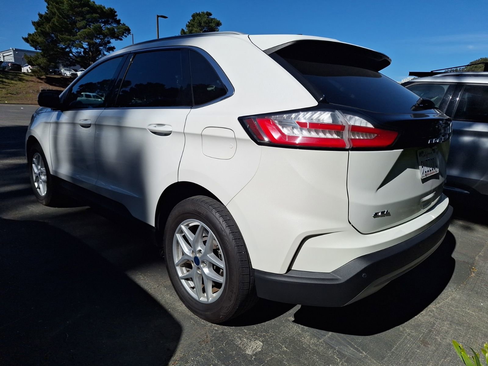 Certified 2022 Ford Edge SEL w/ Convenience Package image 4