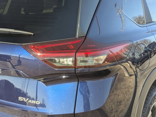 Used 2024 Nissan Rogue SV w/ SV Premium Package image 36