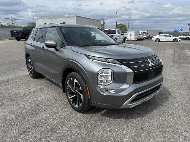 Used 2023 Mitsubishi Outlander SEL AWD/4WD image 9