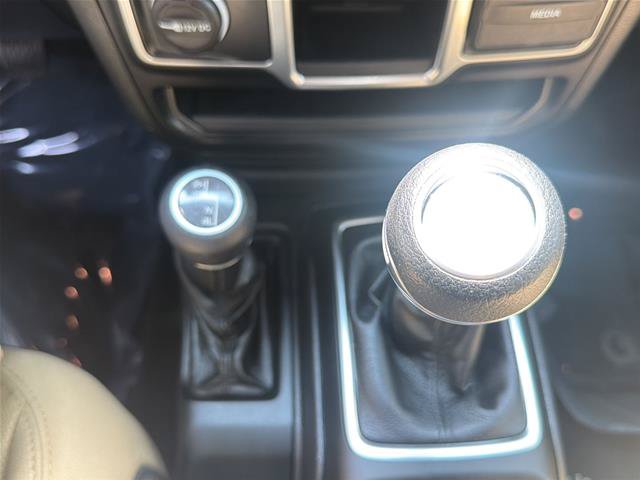 Used 2022 Jeep Wrangler Sport AWD/4WD image 15
