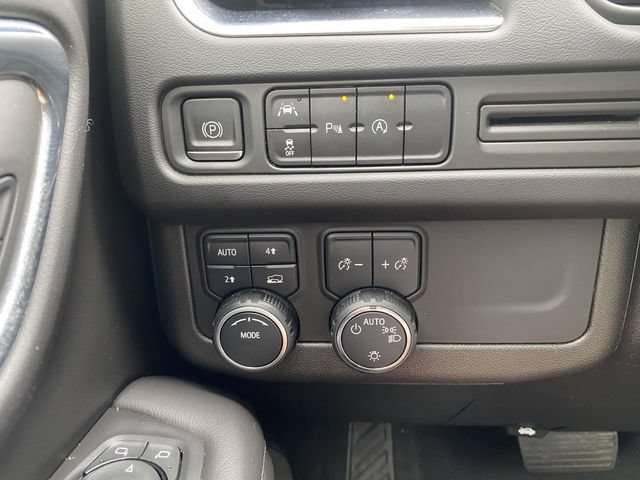 Used 2023 Chevrolet Tahoe LT AWD/4WD image 21