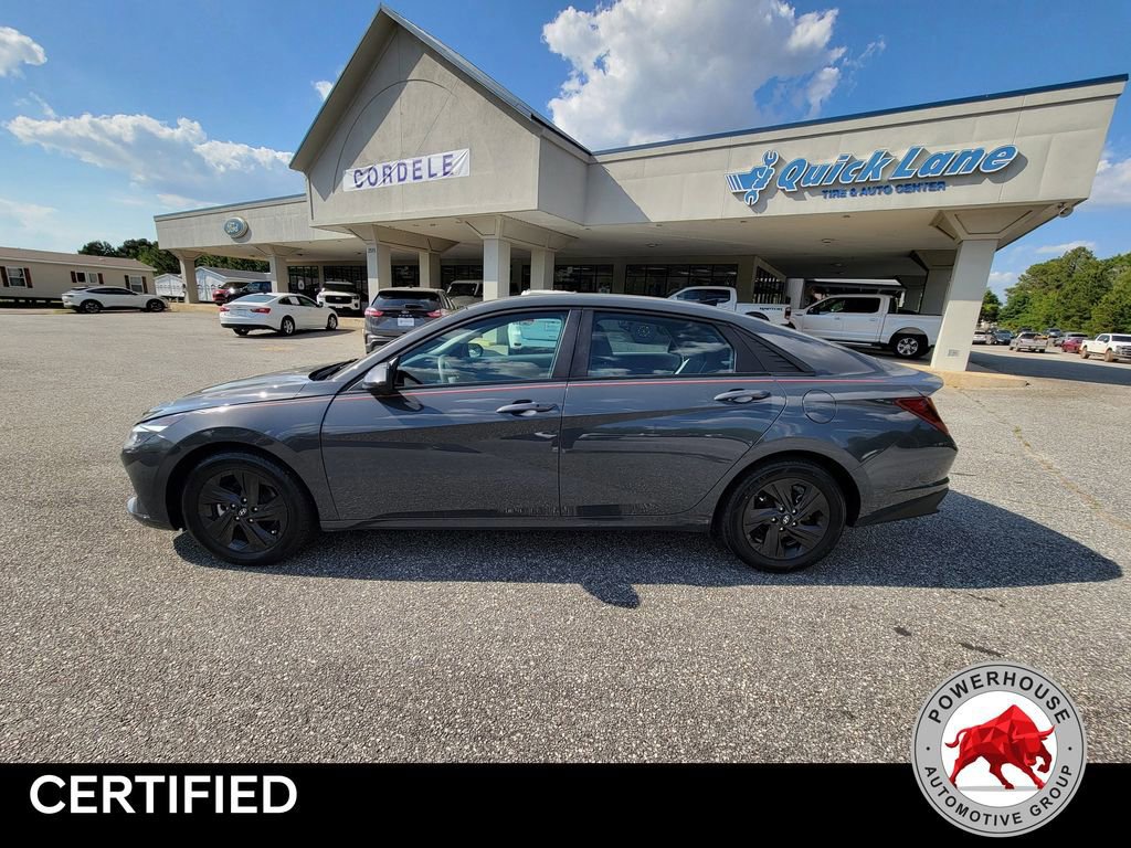 Used 2023 Hyundai Elantra SEL image 2