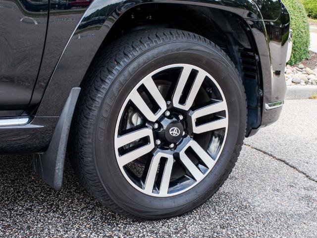 Used 2024 Toyota 4Runner Limited AWD/4WD image 8