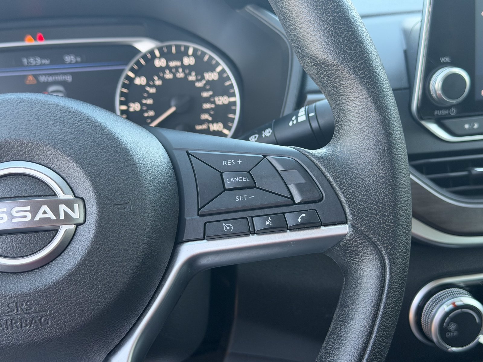 Used 2024 Nissan Altima 2.5 SV FWD image 26