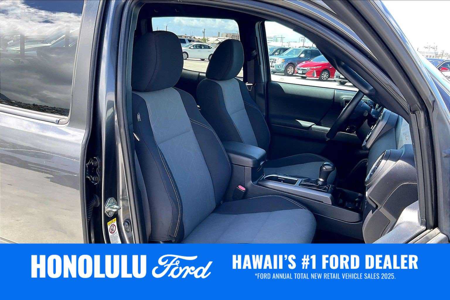 Used 2020 Toyota Tacoma TRD Off-Road w/ Technology Package AWD/4WD image 13