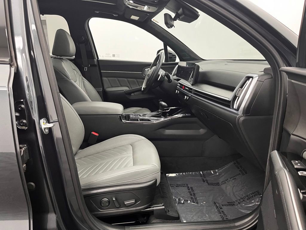 Used 2024 Kia Sorento SX Prestige w/ Sage Leather Package image 28