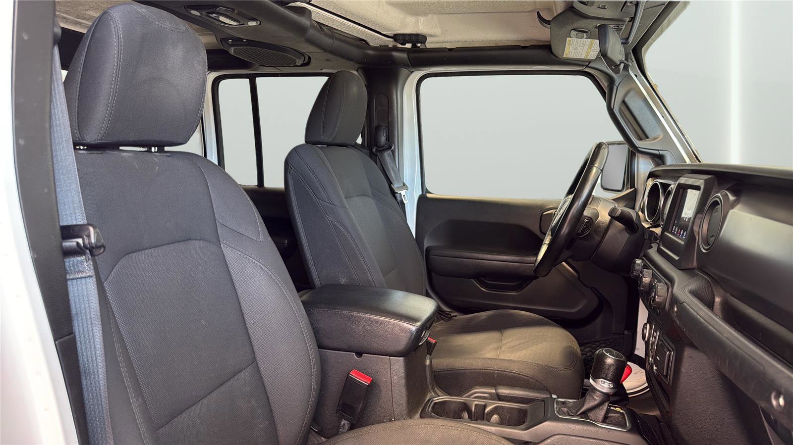 Used 2022 Jeep Gladiator Sport image 13