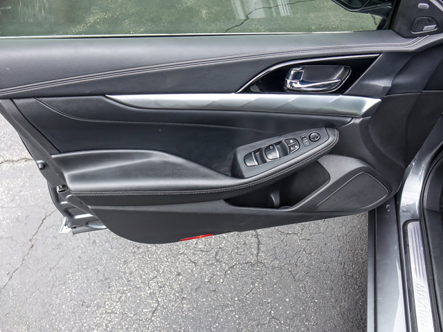 Used 2023 Nissan Maxima SL FWD image 24