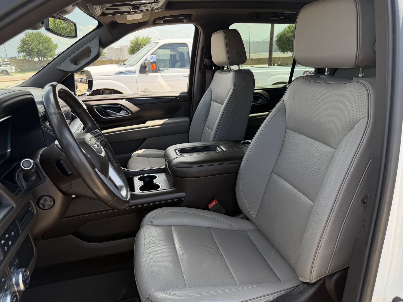 Used 2023 GMC Yukon SLT w/ SLT Premium Package AWD/4WD image 26