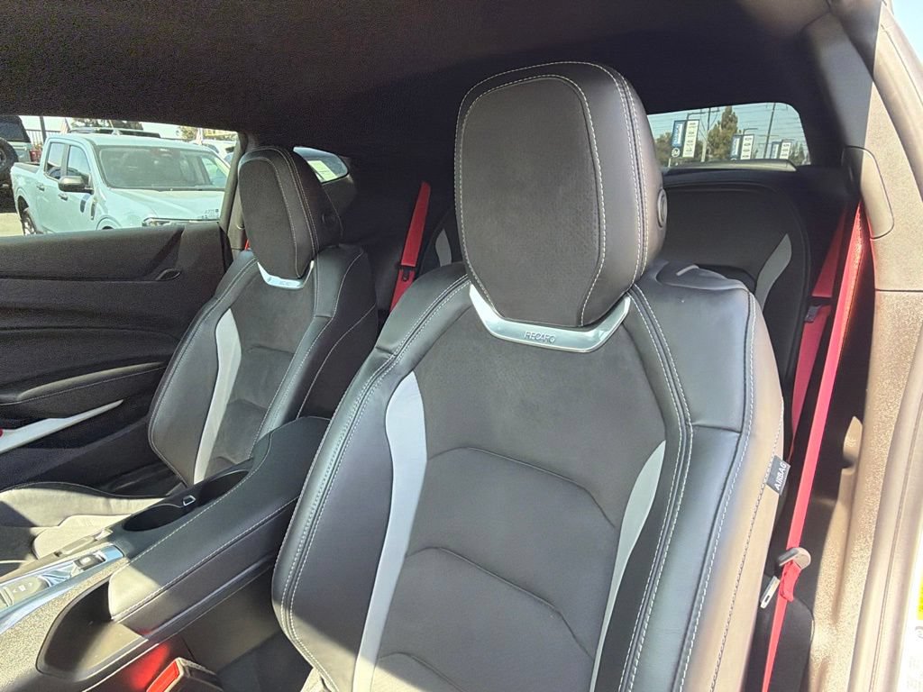 Used 2022 Chevrolet Camaro SS RWD image 26