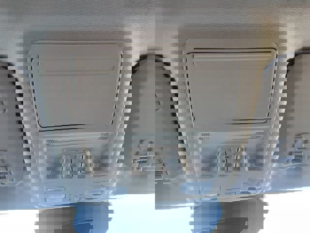 Certified 2025 Ford Escape Platinum image 40