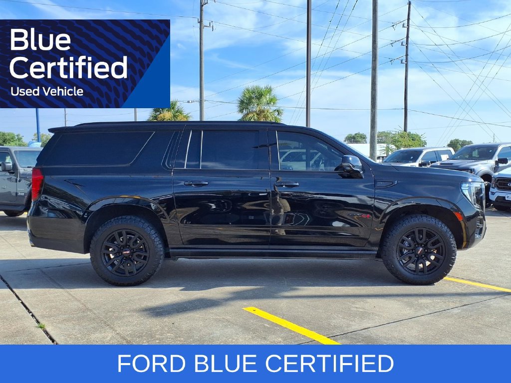 Used 2023 GMC Yukon XL AT4 w/ AT4 Premium Plus Package AWD/4WD image 8