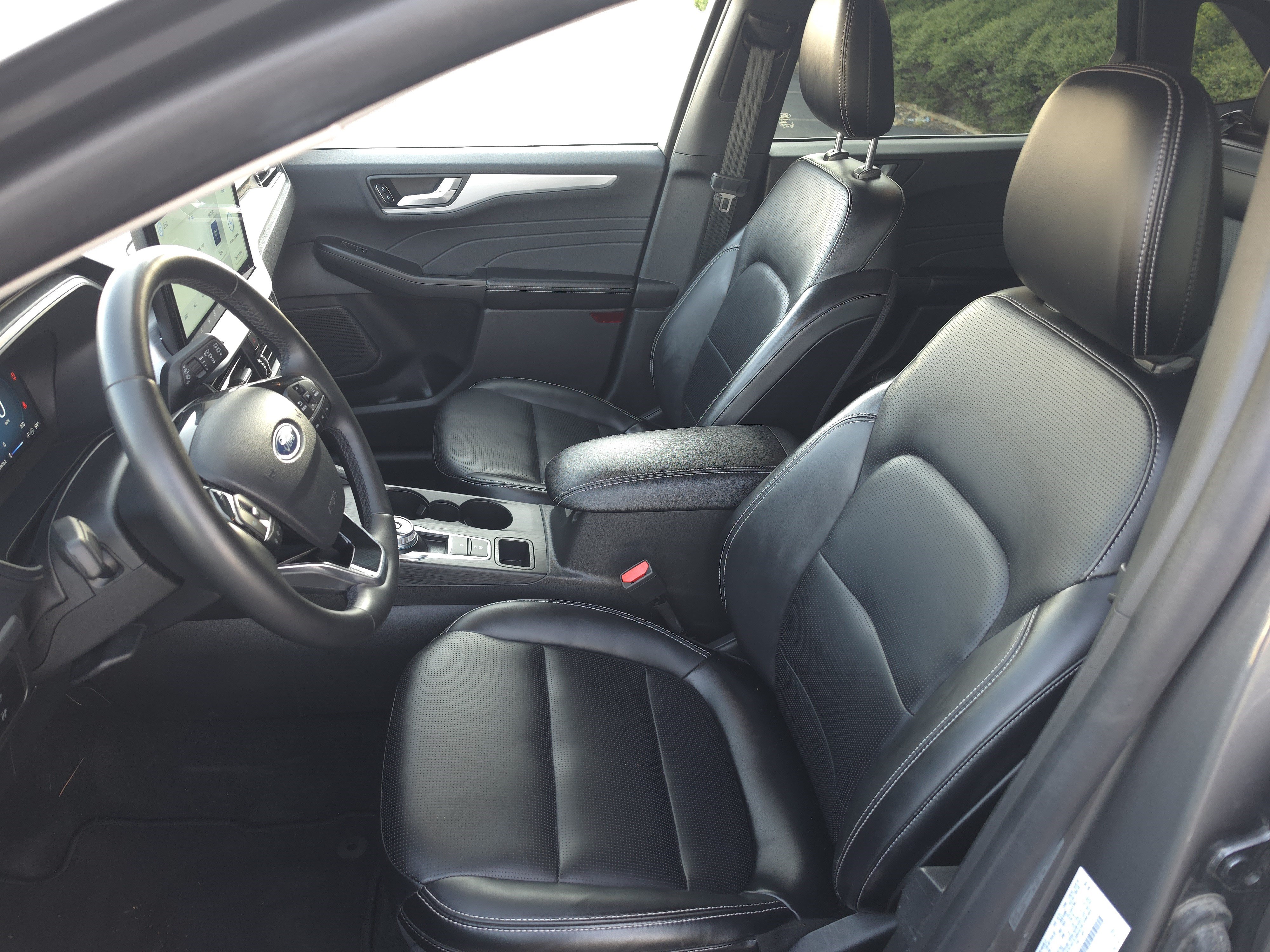 Certified 2025 Ford Escape Platinum AWD/4WD image 13