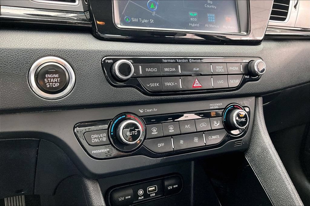 Used 2017 Kia Niro FWD image 31