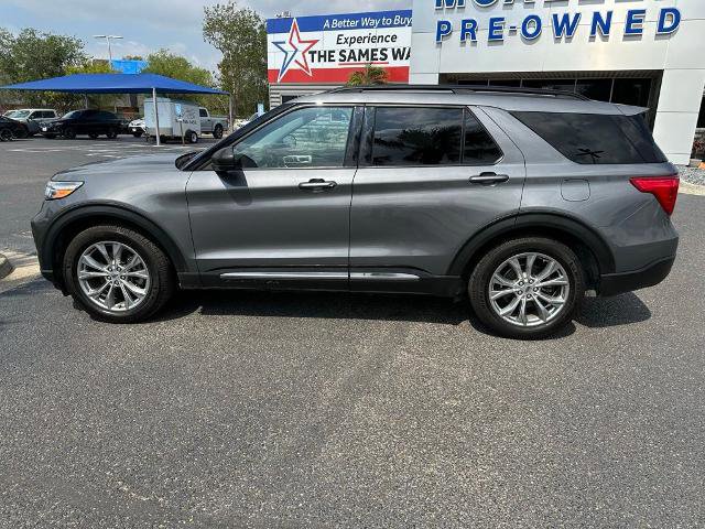 Certified 2022 Ford Explorer XLT w/ Equipment Group 202A image 3