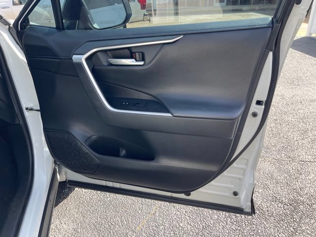 Used 2020 Toyota RAV4 XSE AWD/4WD image 19