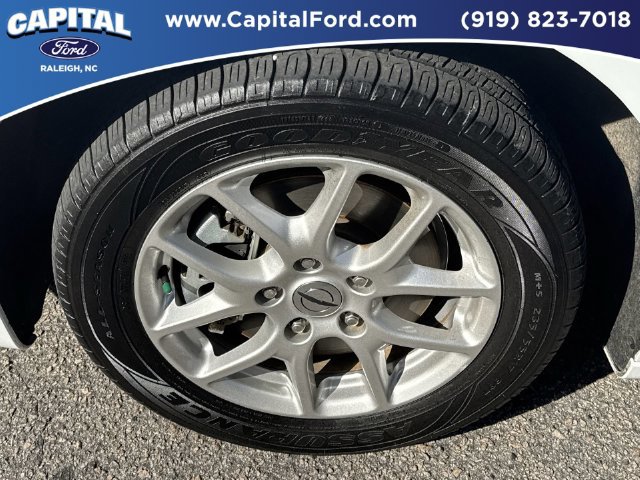 Used 2025 Chrysler Pacifica Select FWD image 13