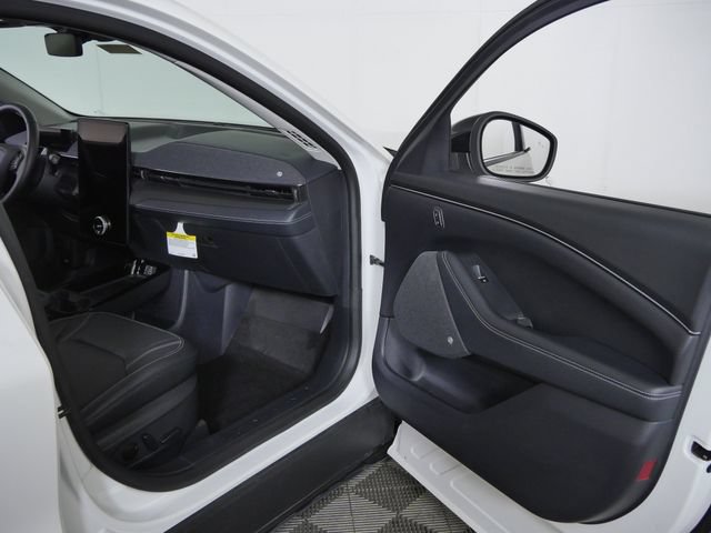 Certified 2025 Ford Mustang Mach-E Premium AWD/4WD image 8