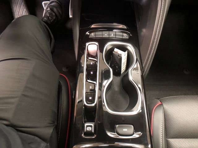 Used 2022 Buick Envision Essence w/ Sport Touring Package image 19