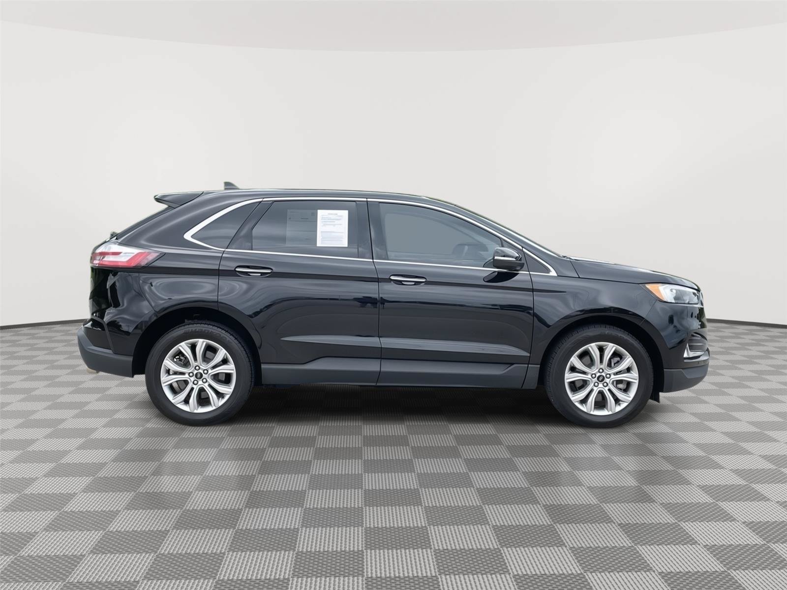 Certified 2024 Ford Edge Titanium AWD/4WD image 6
