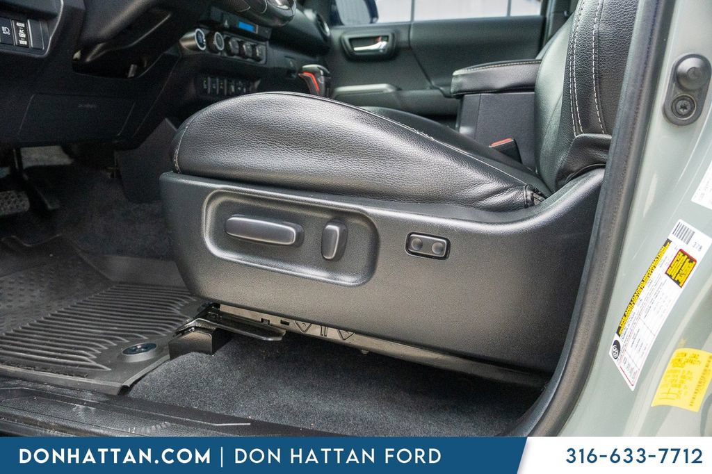 Used 2023 Toyota Tacoma TRD Sport w/ Technology Package AWD/4WD image 16