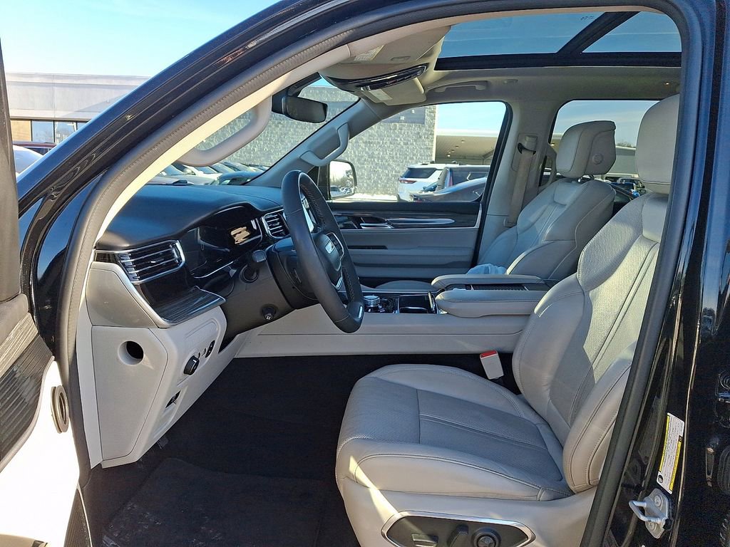 Used 2022 Jeep Wagoneer Series III w/ Premium Group I image 14