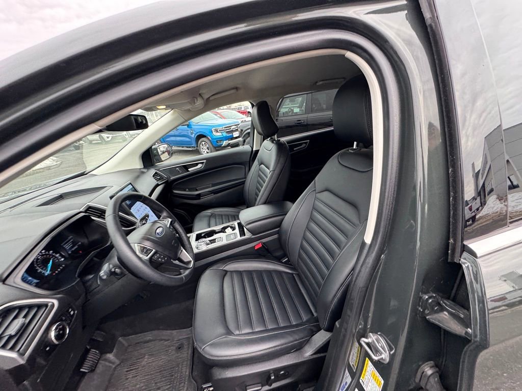 Certified 2024 Ford Edge SEL w/ Convenience Package image 15