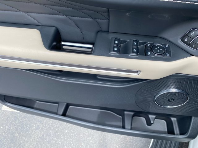 Certified 2023 Ford Expedition Platinum AWD/4WD image 14