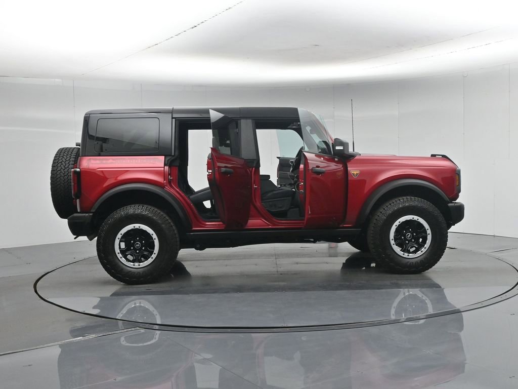 Certified 2025 Ford Bronco Badlands AWD/4WD image 3