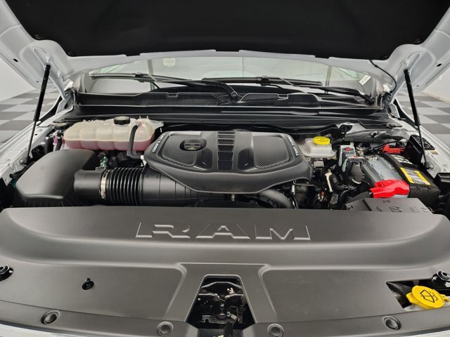 Used 2025 RAM 1500 Limited AWD/4WD image 17