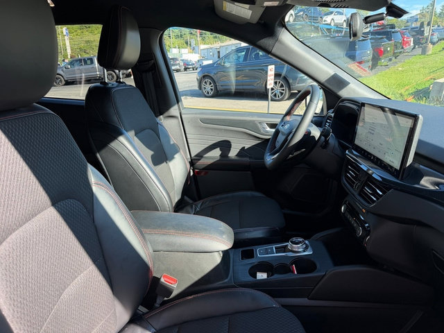 Certified 2023 Ford Escape ST-Line w/ Tech Pack #1 AWD/4WD image 10