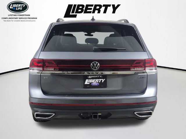 Used 2025 Volkswagen Atlas SE AWD/4WD image 4