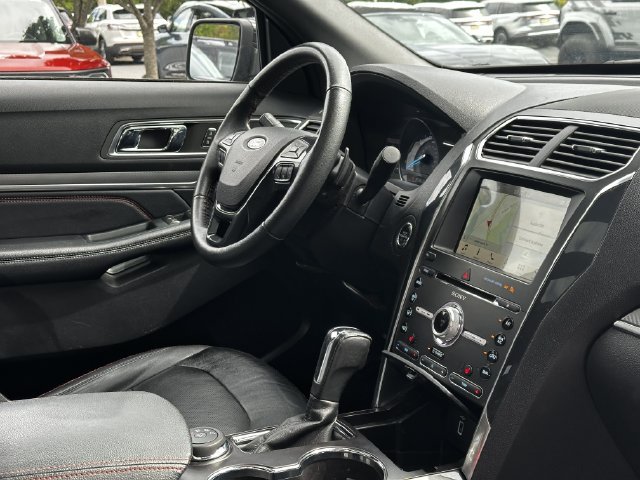 Certified 2018 Ford Explorer Sport w/ Ford Safe & Smart Package AWD/4WD image 33