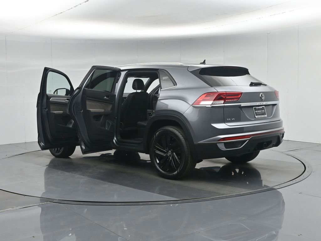 Used 2023 Volkswagen Atlas Cross Sport SE w/ Panoramic Sunroof Package image 56