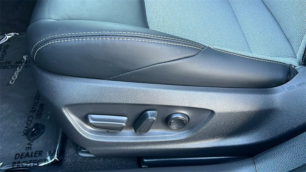 Used 2025 Toyota Corolla XSE image 12