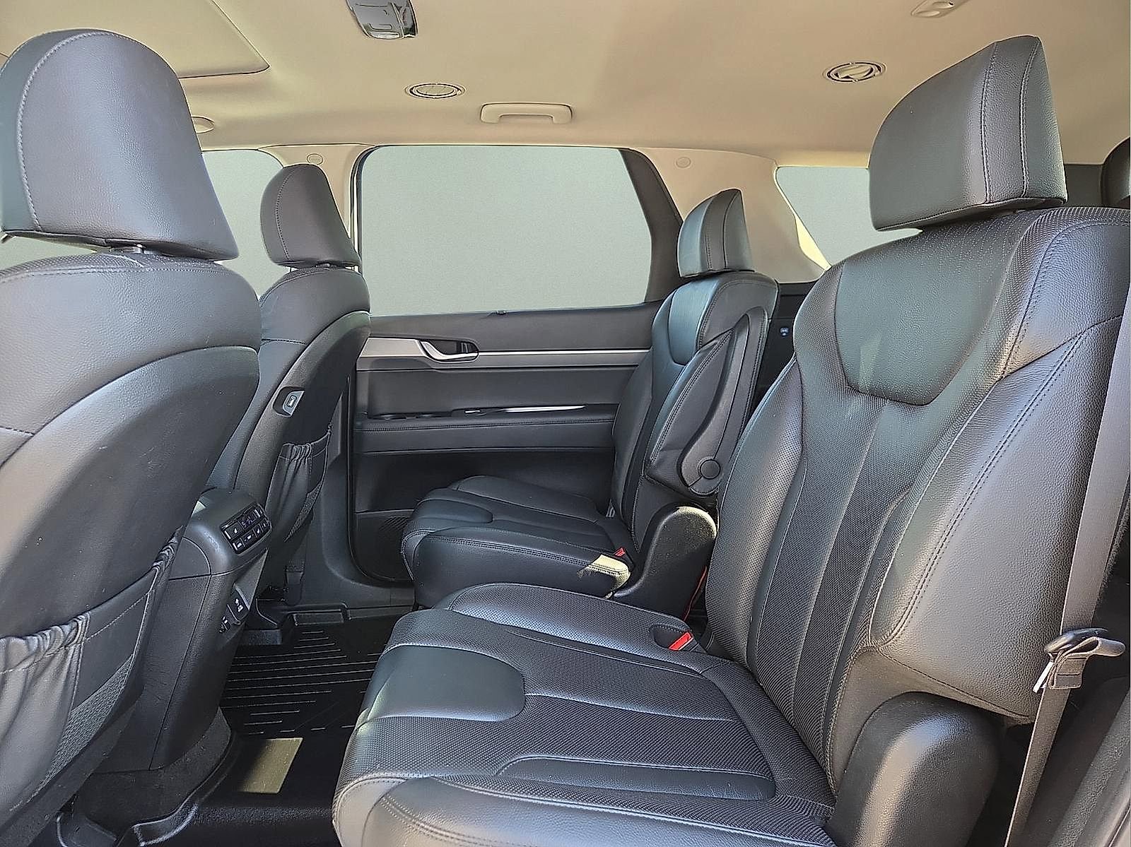Used 2022 Hyundai Palisade SEL w/ Premium Package AWD/4WD image 11