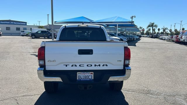 Used 2021 Toyota Tacoma SR5 AWD/4WD image 4
