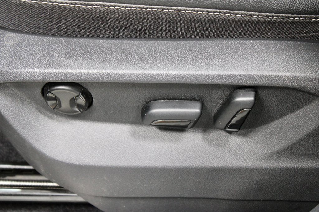 Used 2023 Volkswagen Atlas SE image 27