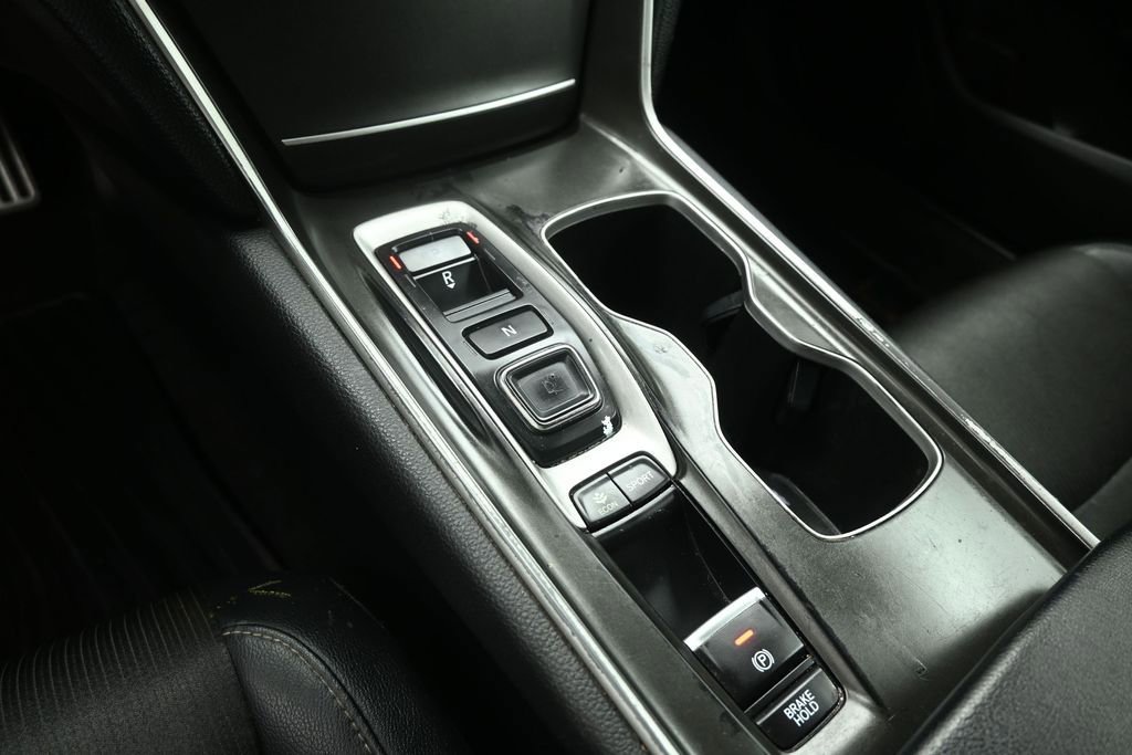 Used 2018 Honda Accord Sport image 14