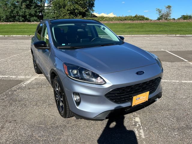 Certified 2022 Ford Escape SEL w/ SEL Stealth AWD Package image 2