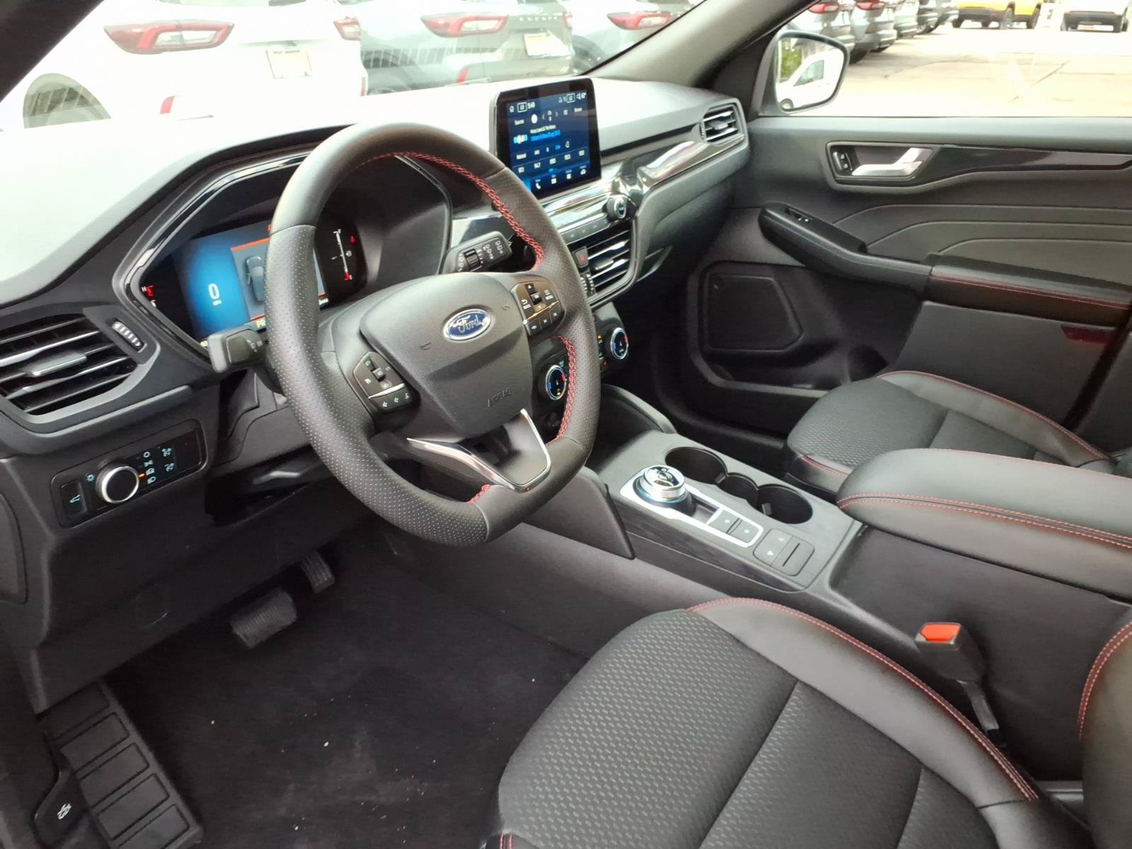 Certified 2025 Ford Escape ST-Line w/ Cold Weather Package FWD image 9
