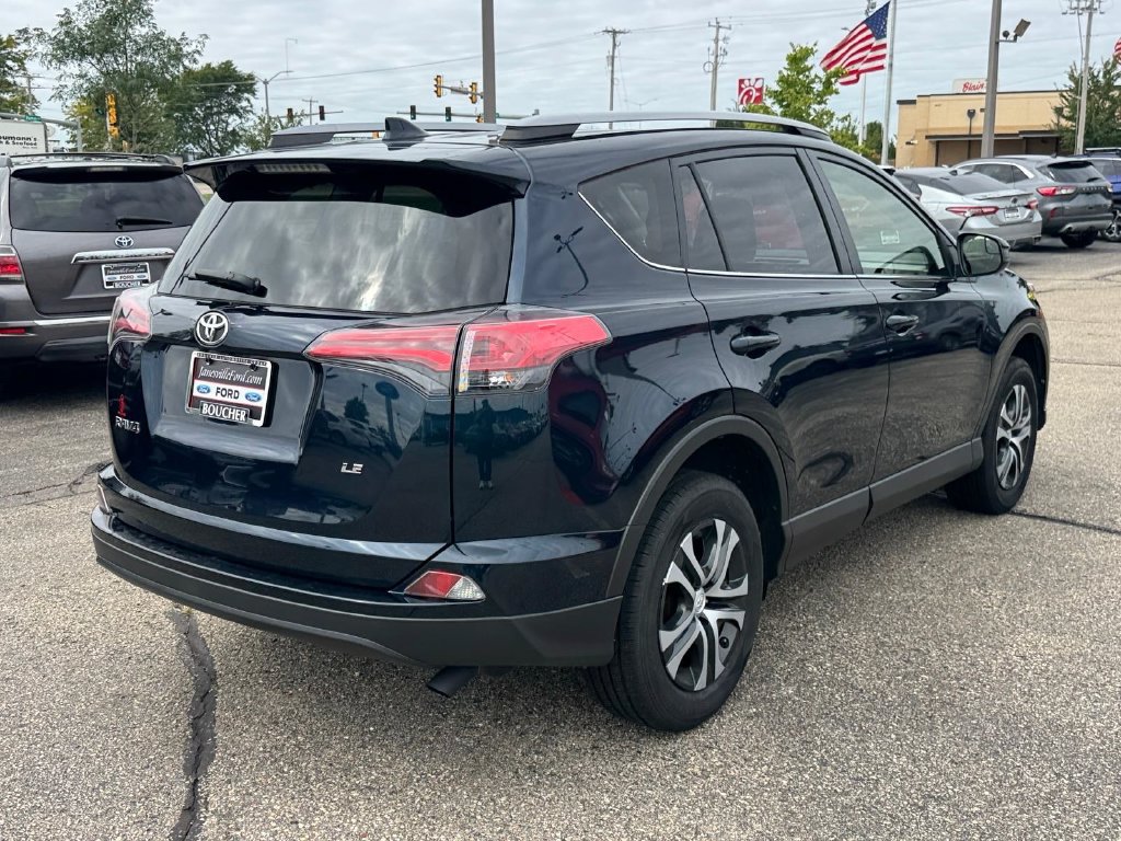 Used 2018 Toyota RAV4 LE w/ All Weather Liner Package FWD image 5