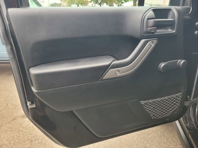 Used 2018 Jeep Wrangler Sport image 15