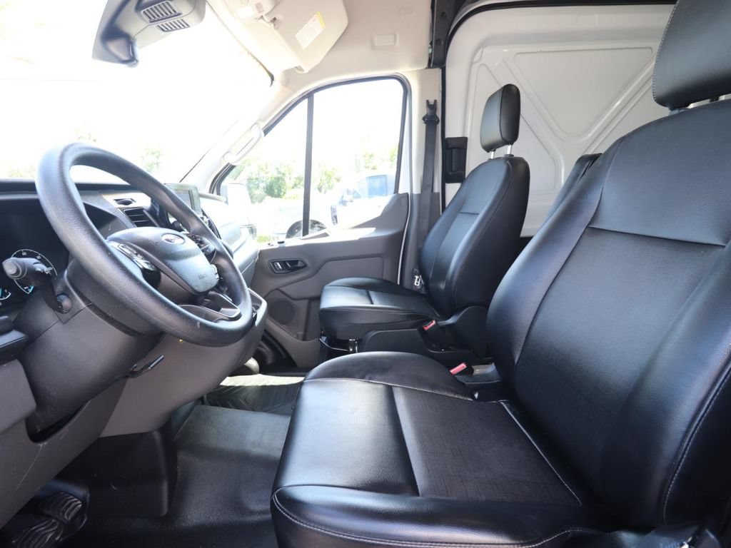 Certified 2025 Ford Transit 250 148 High Roof Extended RWD image 2