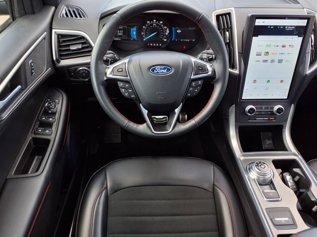 Certified 2024 Ford Edge ST-Line w/ Class II Trailer Tow Package AWD/4WD image 7
