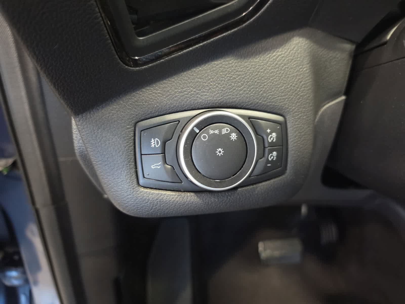 Certified 2018 Ford Escape Titanium AWD/4WD image 20