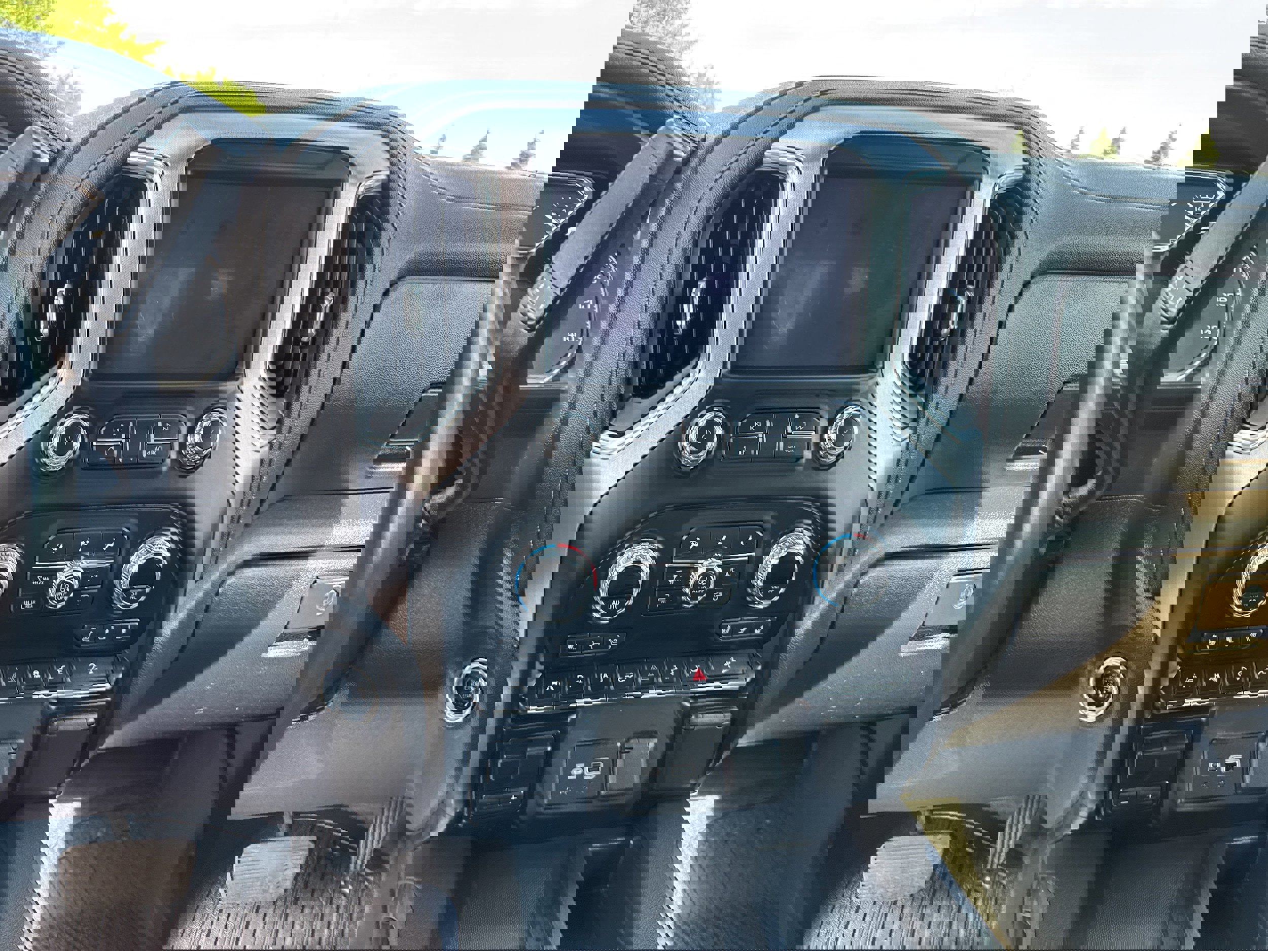 Used 2021 GMC Sierra 1500 SLT w/ SLT Premium Plus Package image 13