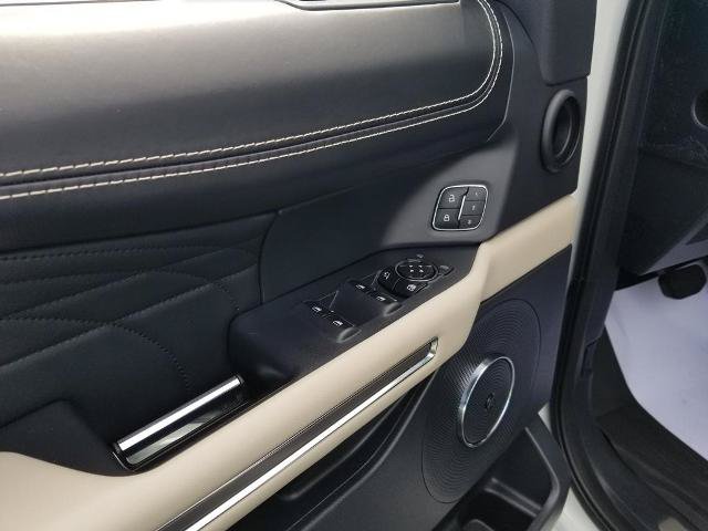Certified 2022 Ford Expedition Platinum AWD/4WD image 12