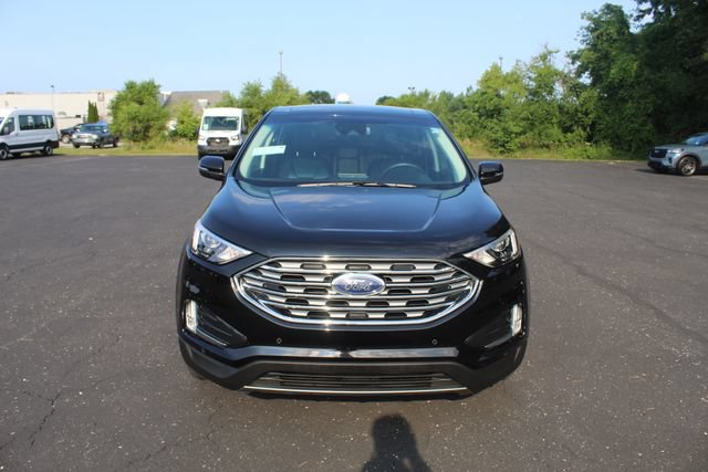 Certified 2024 Ford Edge Titanium AWD/4WD image 16